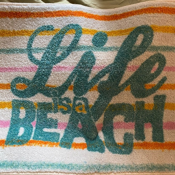 Life is a Beach Rug - Picture 2 of 4